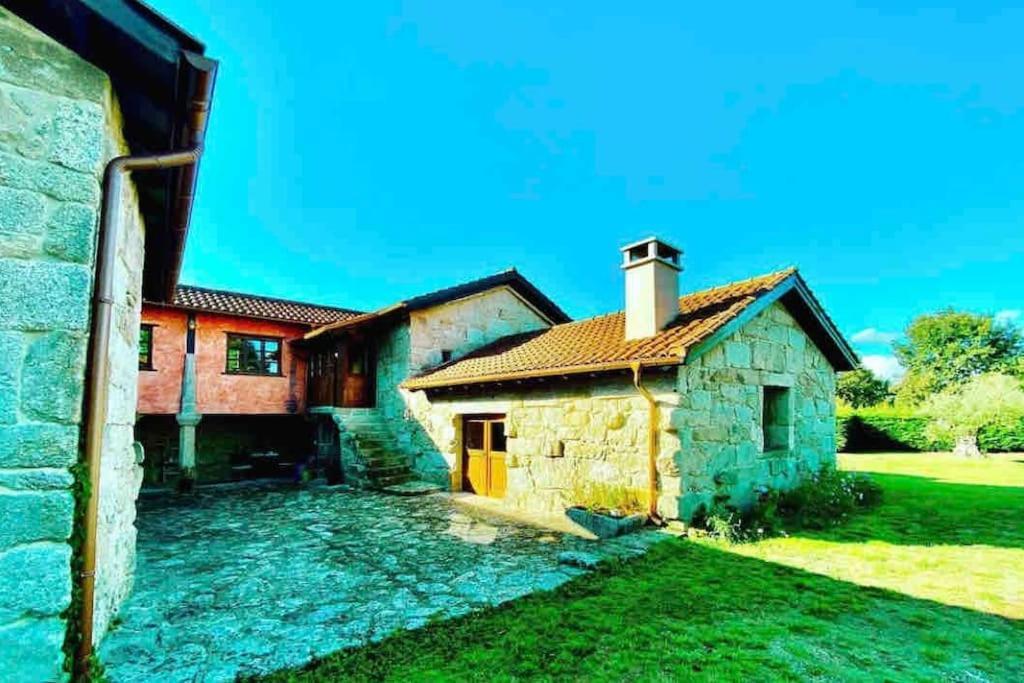 Casa De Campo Con Piscina, Entera O Por Habitaciones Amoeiro Bagian luar foto